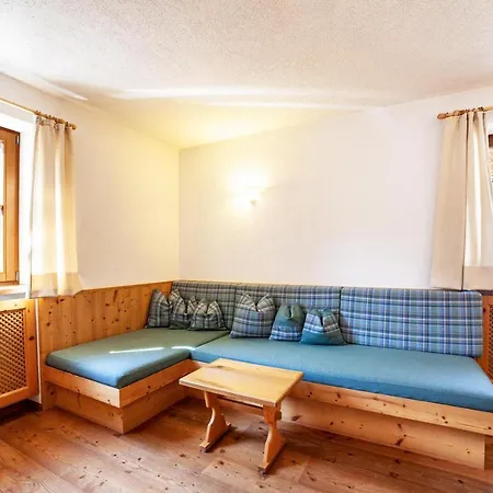 Hof Am Schloss Enzian Apartment Montechiaro Lichtenberg